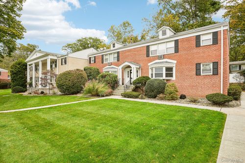 apt-910-13 Lenox Ct, Suffern, NY, 10901-8011 | Card Image