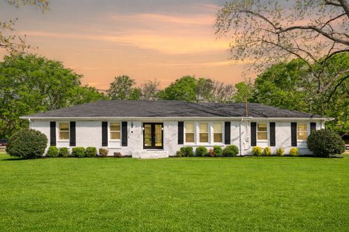 1136 Howell Dr, Franklin, TN, 37069-4640 | Card Image