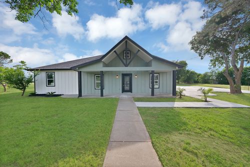 3800 County Road 1125, Cleburne, TX, 76033-8057 | Card Image