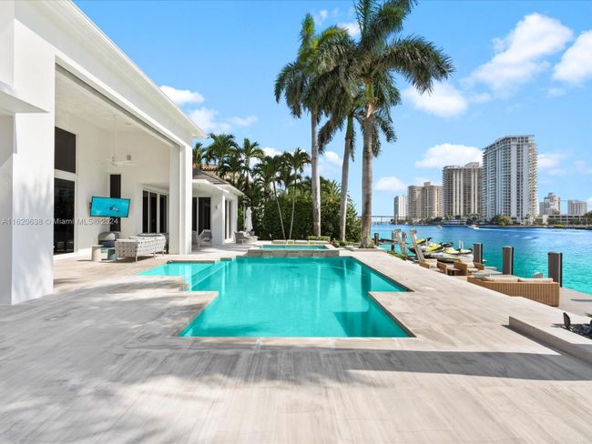 224 S Island, House other with 4 bedrooms, 6 bathrooms and null parking in Golden Beach FL | Image 17