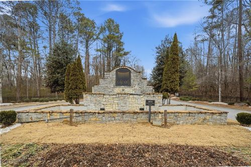 605 Lofty Ln Sw, Atlanta, GA, 30331-8638 | Card Image