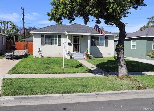2409 Pepperwood Ave, Long Beach, CA, 90815-1748 | Card Image