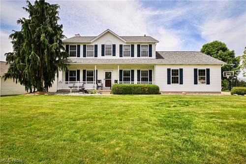 1295 Cheverton Ave, Louisville, OH, 44641-2276 | Card Image