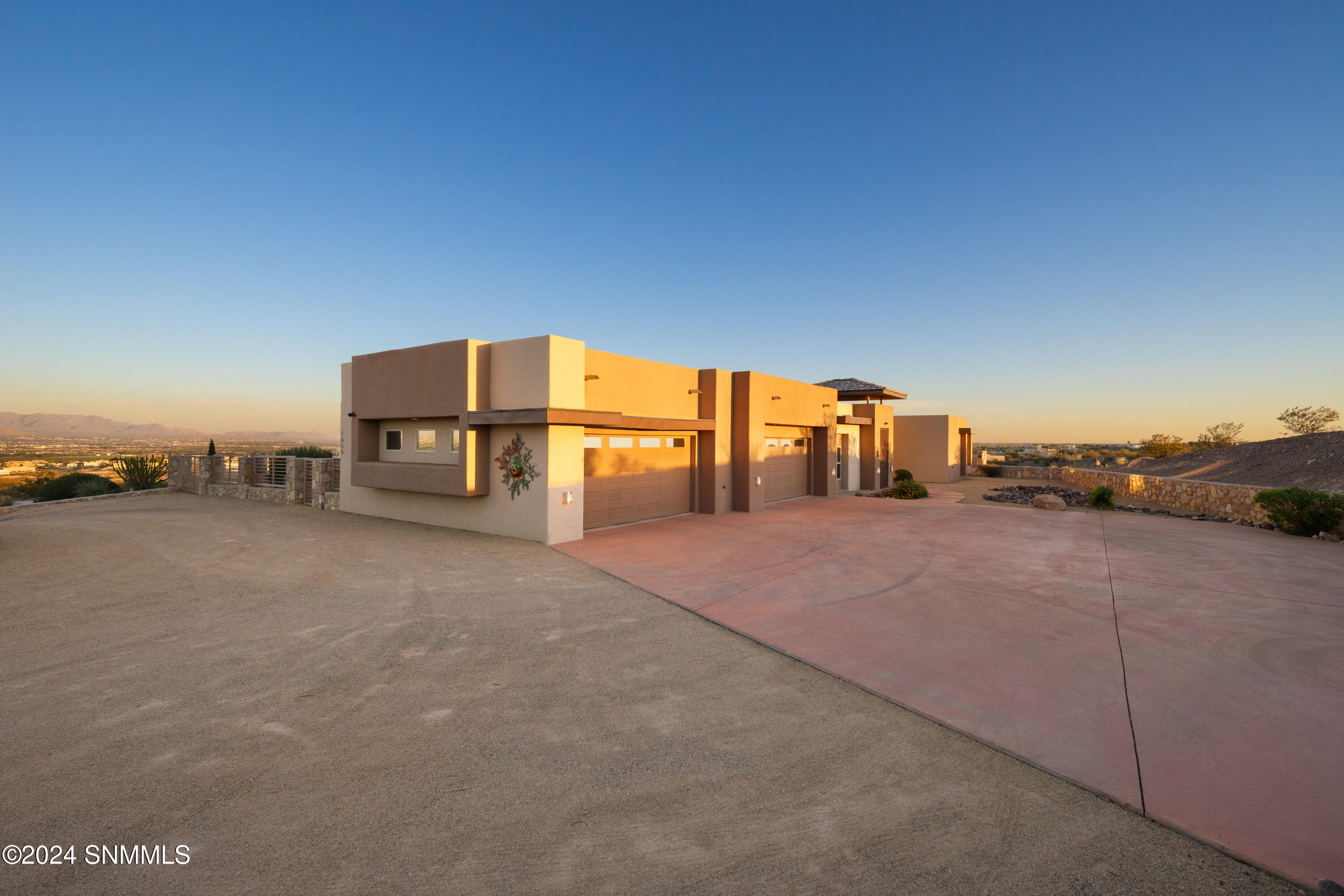 Stonegate Ln, Las Cruces, NM 88007