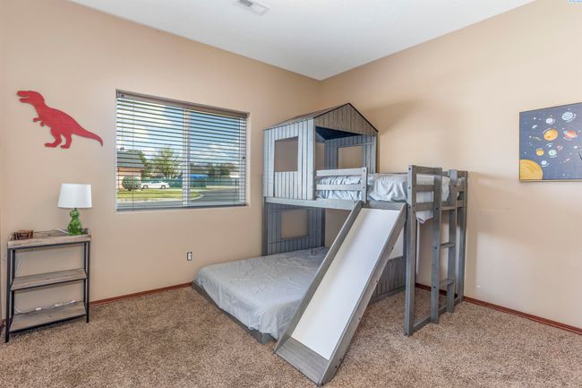 615 N Larkspur Ln, Home with 3 bedrooms, 2 bathrooms and null parking in Othello WA | Image 17