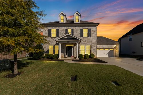 909 Sapphire Dr, Murfreesboro, TN, 37128-0670 | Card Image