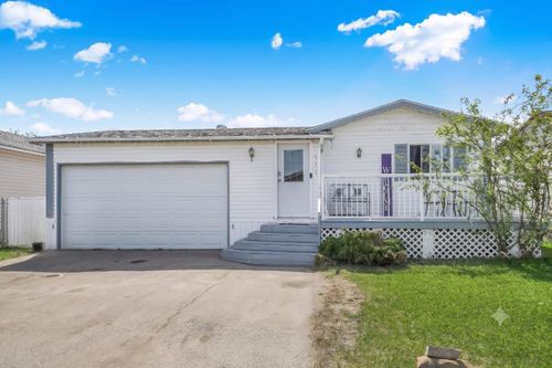 411 Silver Pointe Dr, County Of Grande Prairie No. 1, AB, T8W5K5 | Card Image