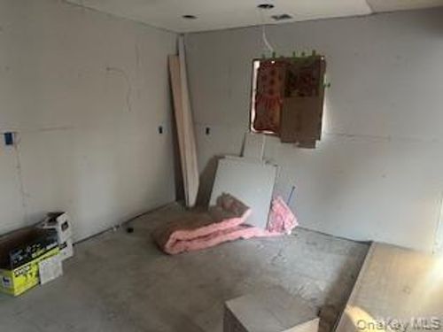 926 Hawkins Ave, Lake Grove, NY, 11755-1642 | Card Image