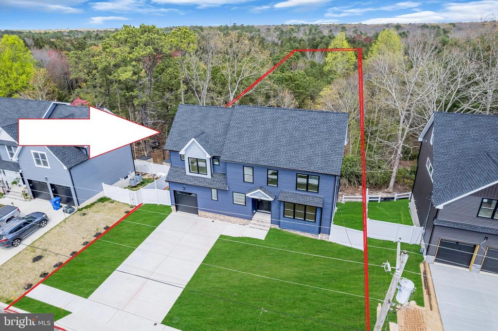 Buccaneer Ln, Manahawkin, NJ 08050