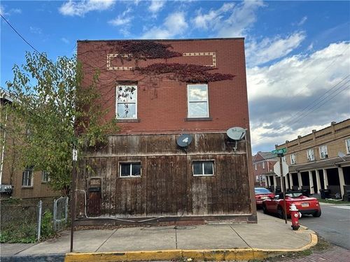 200 Copeland St, Mc Kees Rocks, PA, 15136-2931 | Card Image