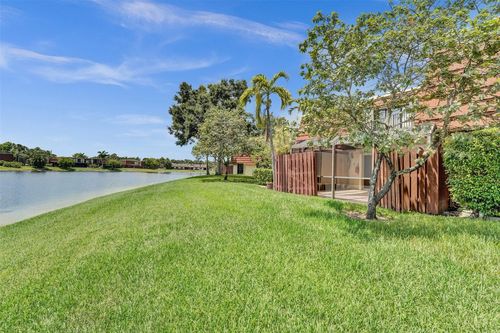 11884-11884 Sw 12th Place, Davie, FL, 33325 | Card Image