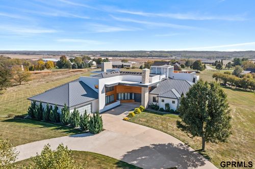31600 Silverado Ln, Waukee, IA, 50263-7081 | Card Image