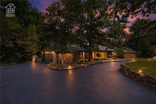 105 Woodside Ln, Rogers, AR, 72756-0711 | Card Image