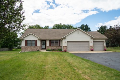 10092 E Rain Dance Dr, Rochelle, IL, 61068-8733 | Card Image
