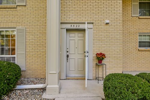 5522 Greenview Dr, Indianapolis, IN, 46220-5741 | Card Image