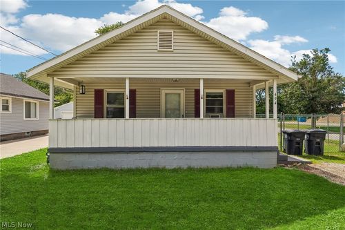 494 Baltimore Ave, Akron, OH, 44306-2556 | Card Image