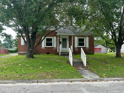 102 W Bayshore Blvd, Jacksonville, NC, 28540-5304 | Card Image