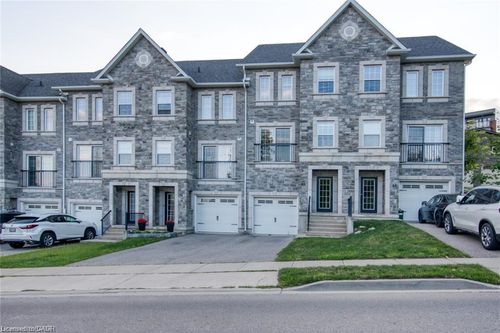 43 Woolwich St, Kitchener, ON, N2K1S2 | Card Image