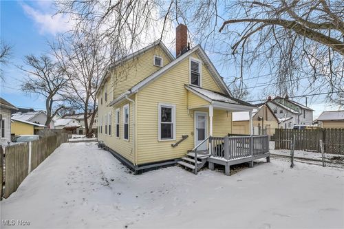 3124 W 11th Pl, Cleveland, OH, 44109-1852 | Card Image