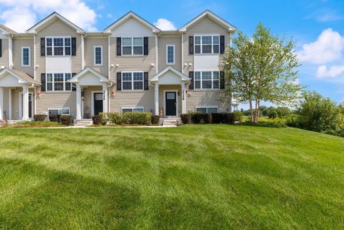 3758 Bissel Dr, Yorkville, IL, 60560-6104 | Card Image