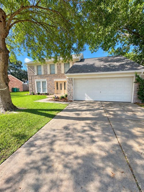 2322 Colleen Dr, Pearland, TX, 77581-5413 | Card Image