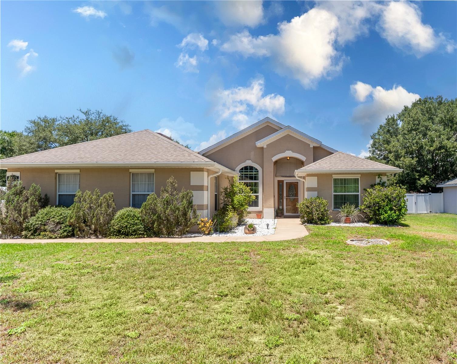 2022 Oakbend Dr Sold in EUSTIS - HsCuMnt74Mrz7yZ5cQT39A==!NWmof2Lw7kZudRErlYgqbHNUuTdAvsSIn8PNQSV2rj4CDSqDqx8PcWYBB4CwsirNzQeN03xXSIxMipsSD5EE29XIMzqAc7psm5WjBdjB31uGixhZqmJgbwURQZ3OrSKK