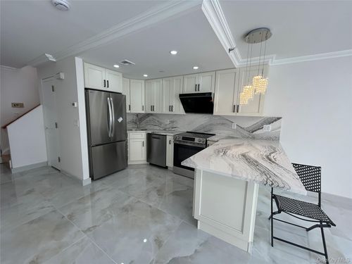apt-4b-100 Cuttermill Rd, Great Neck, NY, 11021-3116 | Card Image