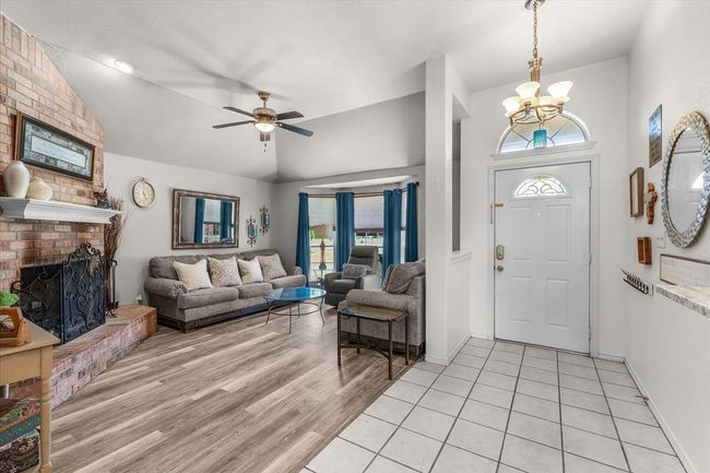 5212 Cross Timber Rd W, House other with 3 bedrooms, 2 bathrooms and null parking in Cleburne TX | Image 8