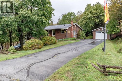 9 Milne St, Rothesay, NB, E2E1Y8 | Card Image