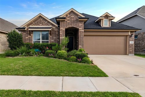 1900 Cardinal Way, Argyle, TX, 76226-2625 | Card Image