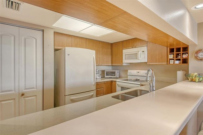 APT-310 - 835 S Osprey Ave, Condo with 2 bedrooms, 2 bathrooms and null parking in SARASOTA FL | Image 23