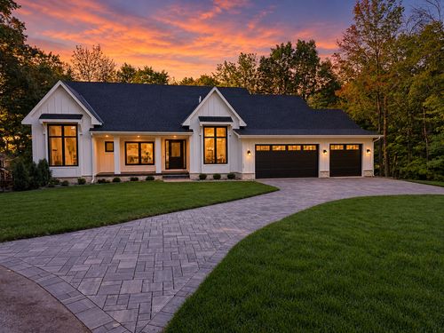 15 Maple Hill Dr, Excelsior, MN, 55331-9566 | Card Image