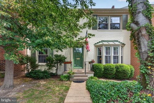 8532 Lakinhurst Ln, SPRINGFIELD, VA, 22152-1727 | Card Image