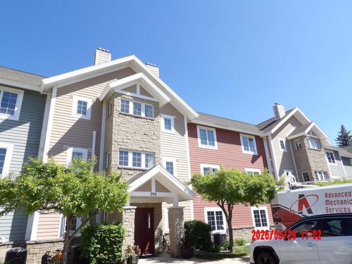 1246 Sunnyside Dr, Cadillac, MI, 49601-8725 | Card Image