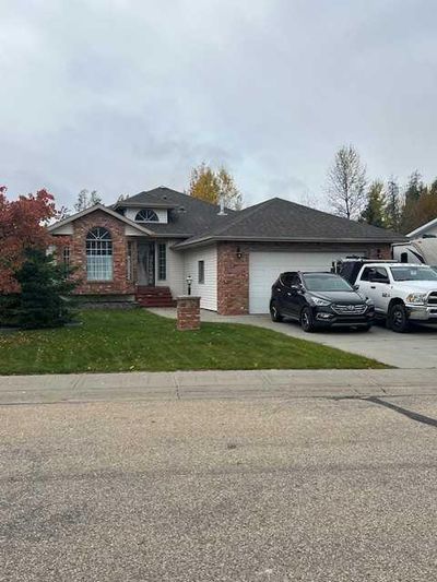 87 Park Dr, House detached with 4 bedrooms, 3 bathrooms and 4 parking in Whitecourt AB | Image 1