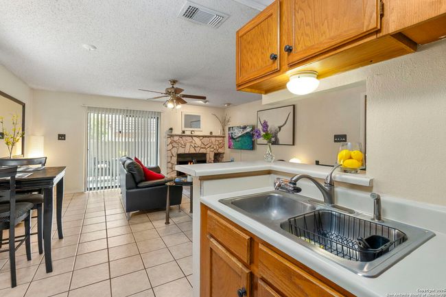 E102 - 5322 Medical Dr, Condo with 1 bedrooms, 1 bathrooms and null parking in San Antonio TX | Image 8