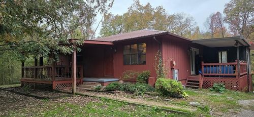 1360 Camden Bay Rd, Camden, TN, 38320-7164 | Card Image