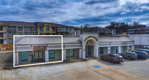 3660 N Front Street, Fayetteville, AR, 72703 | Card Image