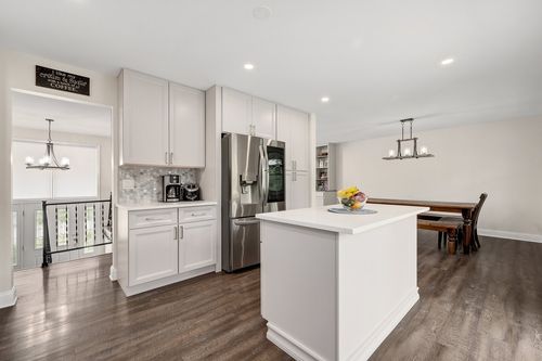 6117 Allan Dr, Woodridge, IL, 60517-1043 | Card Image