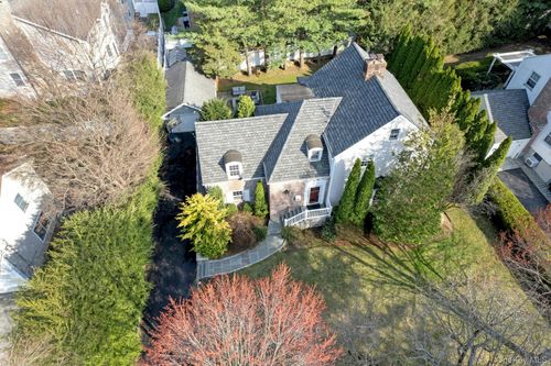 18 Knollwood Rd, Eastchester, NY, 10709-5442 | Card Image