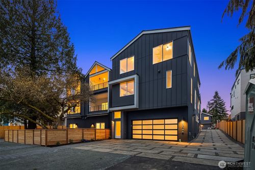 13546 39th Ave Ne, Seattle, WA, 98125-3808 | Card Image