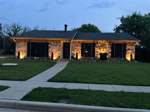 817 Oakland St, Grand Prairie, TX, 75052-6505 | Card Image