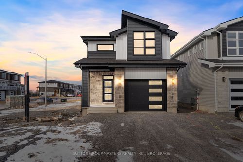 204 Superior Drive, Loyalist, ON, K7N0E5 | Card Image