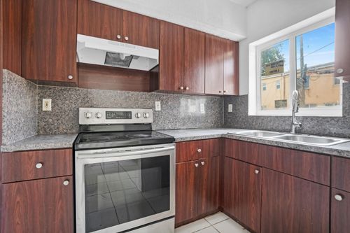 306-306 Nw 84th Ter, Miami, FL, 33150-2635 | Card Image