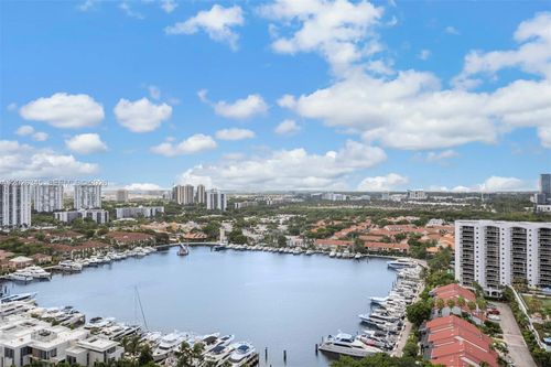2403-21205 Yacht Club Dr, Aventura, FL, 33180-4051 | Card Image