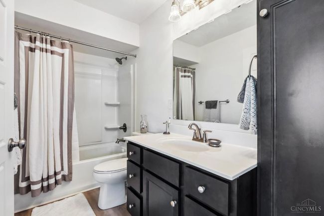 1291 Lake Run Dr, Condo with 2 bedrooms, 3 bathrooms and null parking in Lebanon OH | Image 25