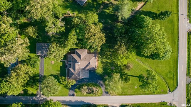 1803 Spring Garden Rd, House other with 3 bedrooms, 3 bathrooms and null parking in Marion IL | Image 40
