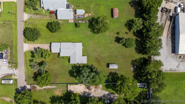 441 S 127 Th East Ave, House other with 3 bedrooms, 2 bathrooms and null parking in Tulsa OK | Image 42