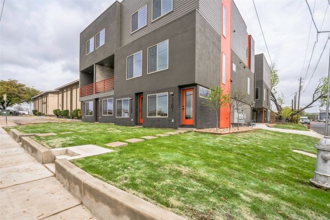 1101 - 700 Denson Dr, Condo with 3 bedrooms, 3 bathrooms and 1 parking in Austin TX | Image 25