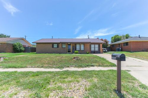 2306 Merrily Dr, Big Spring, TX, 79720-6717 | Card Image